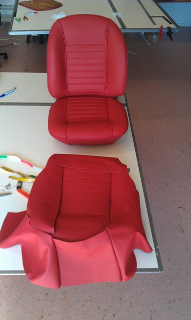 Masserati herbekleden autostoelen p.jpg